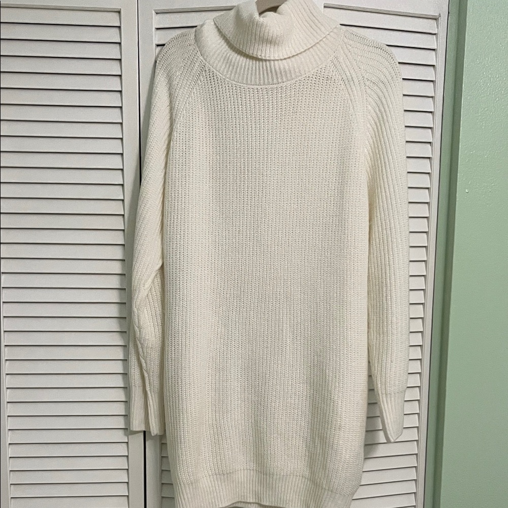 Elegant Cream Turtleneck Sweater